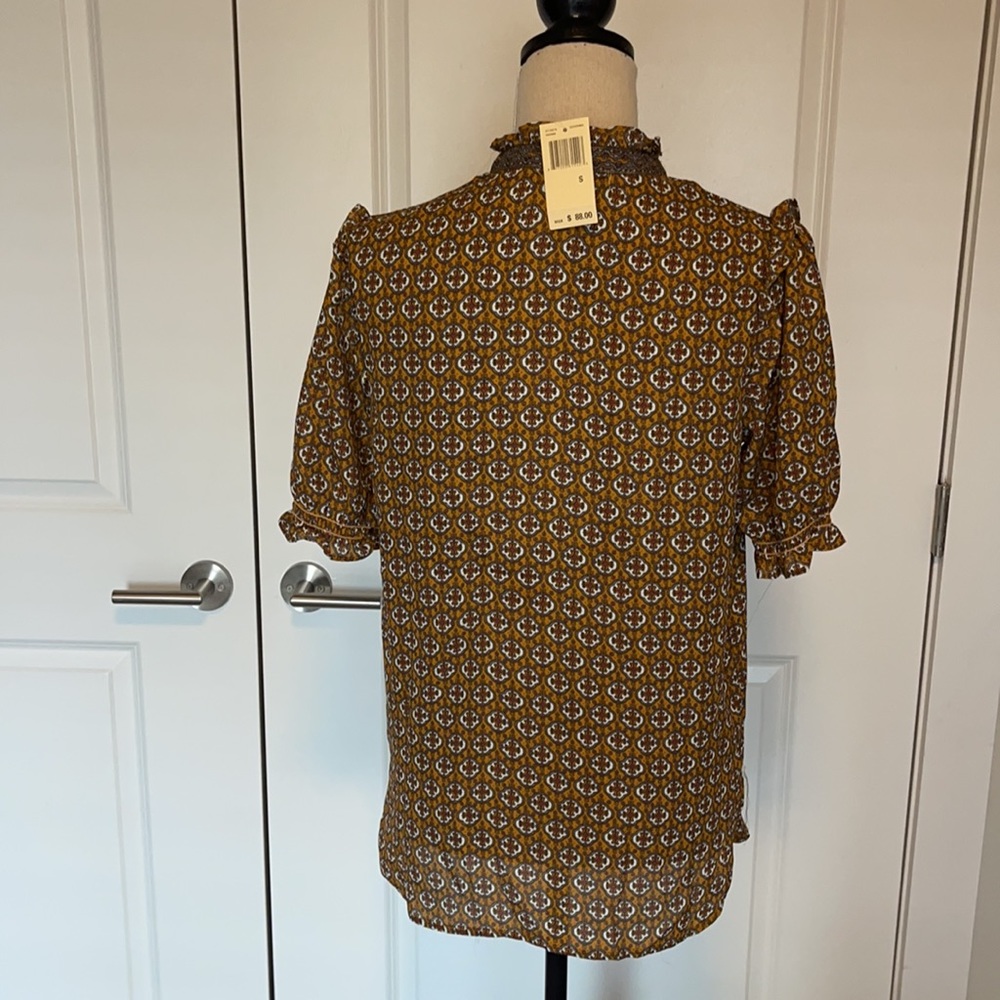 NWT Ruffle Collar Patterned Blouse - Picture 9 of 10
